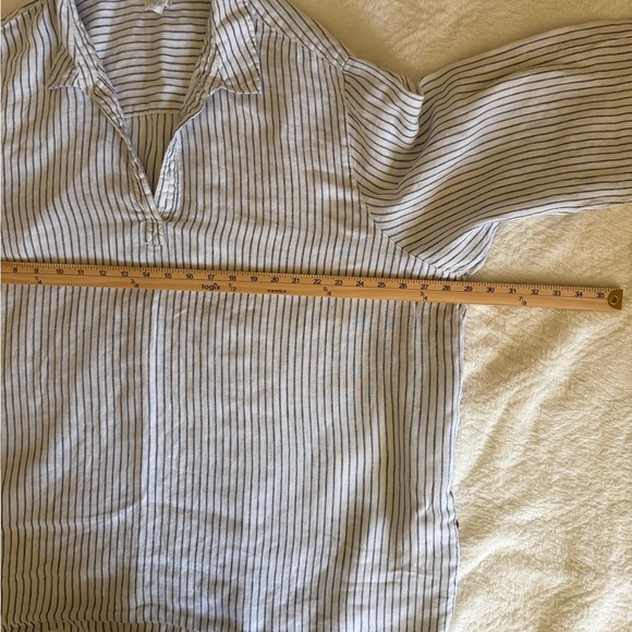 Sigrid Olsen 100% linen White Shirt with Blue Pinstripes - Picture 8 of 9